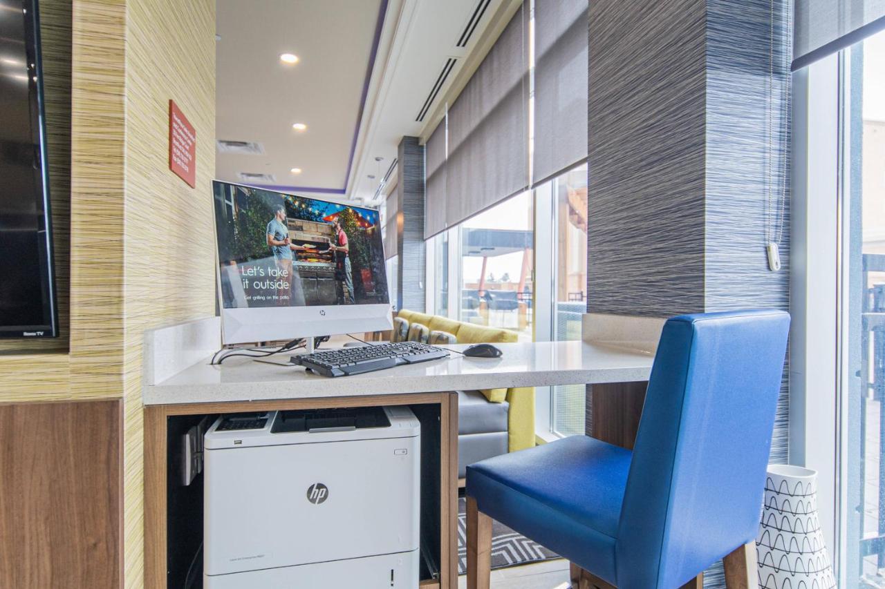 ทาวน์เพลซ สวีท บาย แมริออท แบรนต์ฟอร์ด แอนด์ คอนเฟอเรนซ์ เซ็นเตอร์ Hotel Brantford ภายนอก รูปภาพ