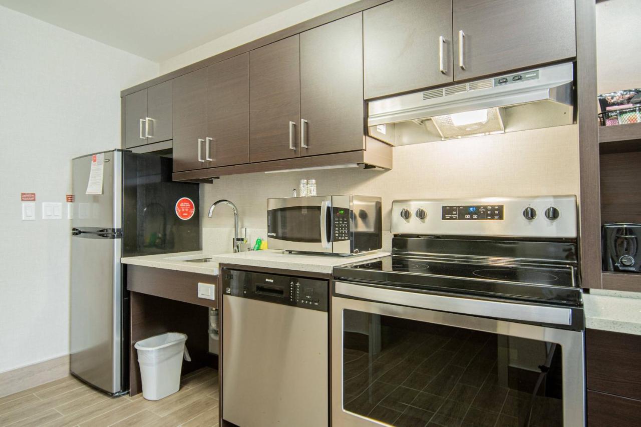 ทาวน์เพลซ สวีท บาย แมริออท แบรนต์ฟอร์ด แอนด์ คอนเฟอเรนซ์ เซ็นเตอร์ Hotel Brantford ภายนอก รูปภาพ