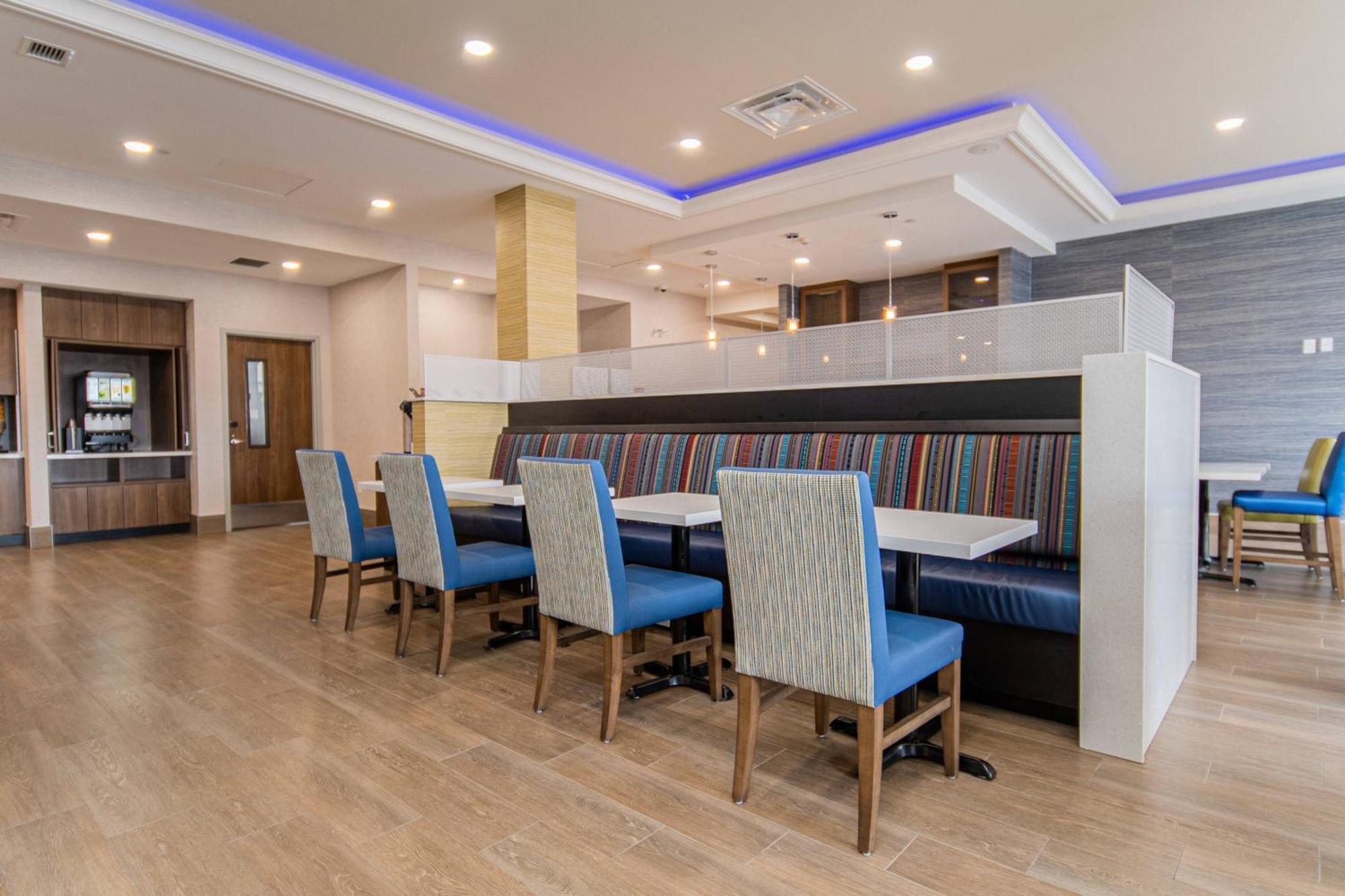 ทาวน์เพลซ สวีท บาย แมริออท แบรนต์ฟอร์ด แอนด์ คอนเฟอเรนซ์ เซ็นเตอร์ Hotel Brantford ภายนอก รูปภาพ