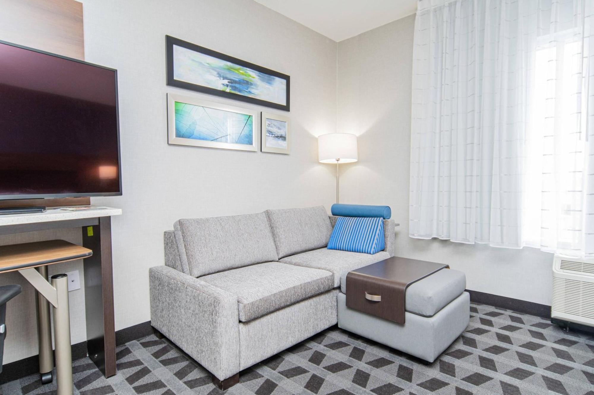 ทาวน์เพลซ สวีท บาย แมริออท แบรนต์ฟอร์ด แอนด์ คอนเฟอเรนซ์ เซ็นเตอร์ Hotel Brantford ภายนอก รูปภาพ